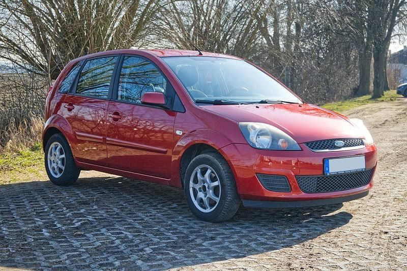 Gebraucht Ford Fiesta Style 69 PS (50 kW) 2007 Orange Kleinwagen