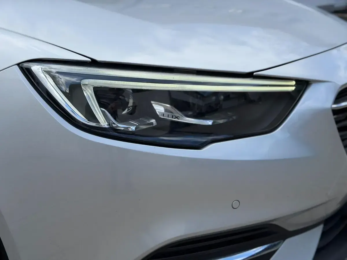 Usata Opel Insignia 110 CV (80 kW) 2019 Argento Station wagon