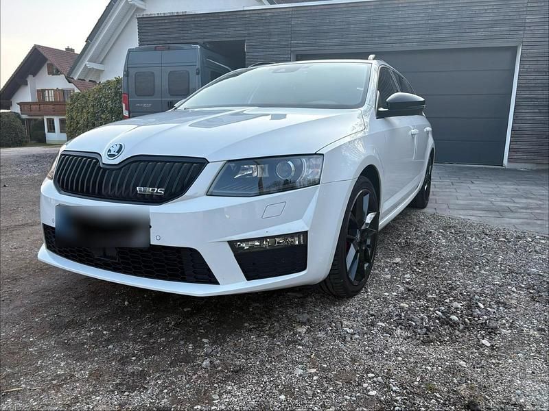 Gebraucht Skoda Octavia RS 184 PS (135 kW) 2015 Weiß Kleinwagen