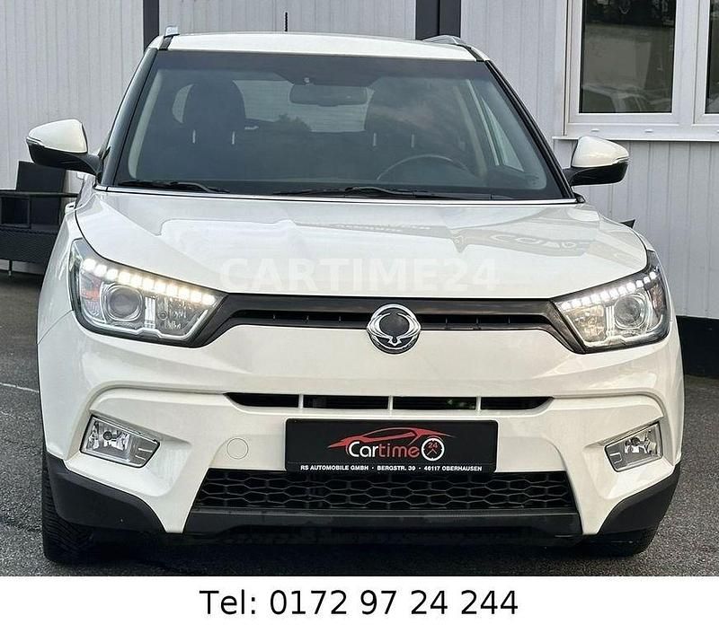 Weiß Gebraucht 2016 Ssangyong (KGM) Tivoli Sapphire SUV | 10.999 € (Fairer Preis) - Bild 1/4
