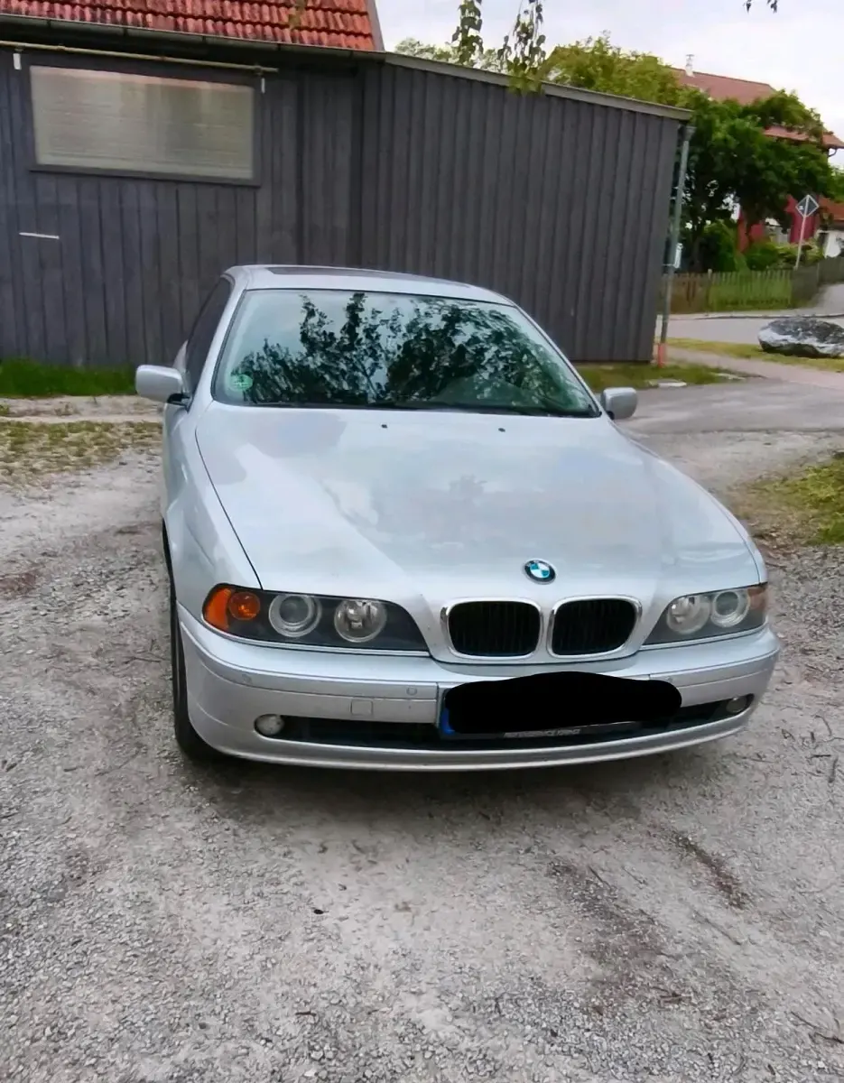 Gebraucht BMW 530 231 PS (169 kW) 2002 Silber Kombi