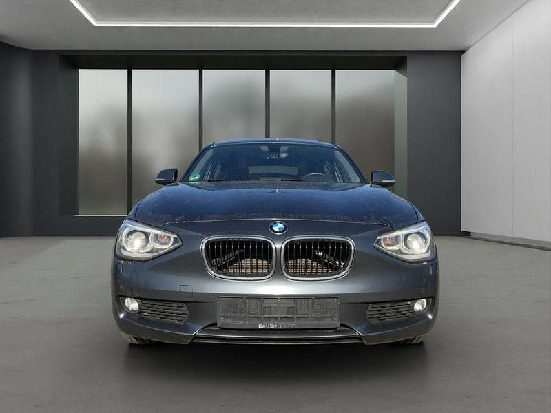 Gebraucht BMW 118 Advantage 143 PS (105 kW) 2015 Grau / mineralgrau (metallic) Kleinwagen