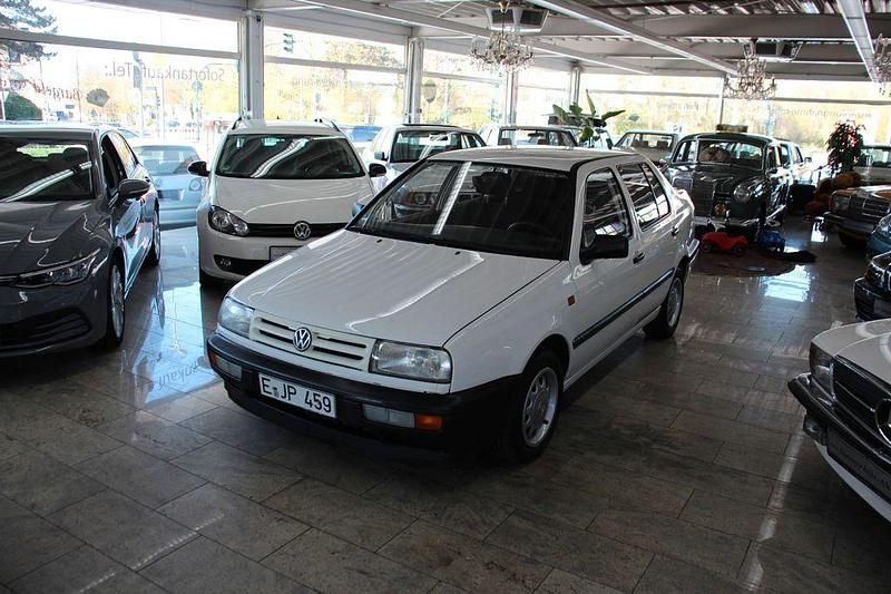 Second-hand VW Vento 75 CP (55 kW) 1994 Alb Berlinǎ