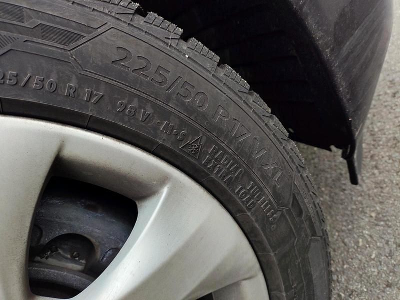 Gebraucht Opel Insignia 136 PS (100 kW) 2016 Schwarz SUV