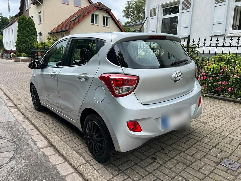 Gebraucht Hyundai i10 67 PS (49 kW) 2014 Kleinwagen