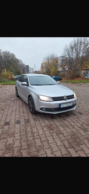 Gebraucht VW Jetta 163 PS (119 kW) 2014 Silber Limousine