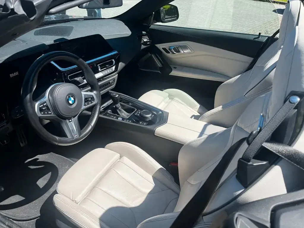 Gebraucht BMW Z4 M Sport 340 PS (250 kW) 2024 Violett Cabrio