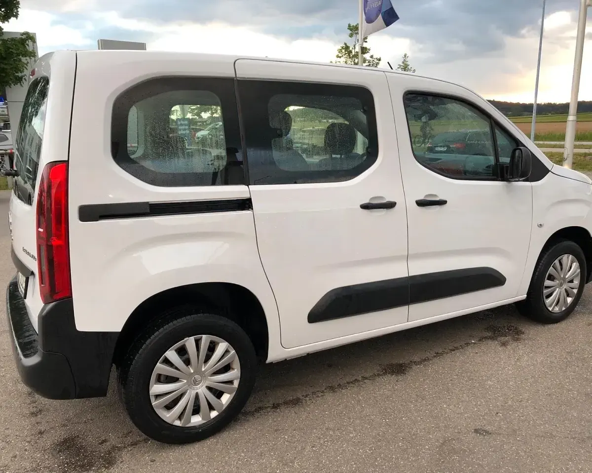 Gebraucht Citroën Berlingo 101 PS (74 kW) 2023 Weiß Van / Kleinbus