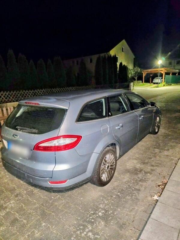 Grau Gebraucht 2008 Ford Mondeo Ghia Kombi | 3.000 € (Guter Preis) - Bild 1/4