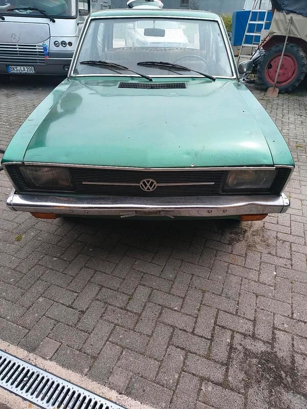 Grün Gebraucht 1971 VW K70 Limousine | 2.300 € - Bild 1/4