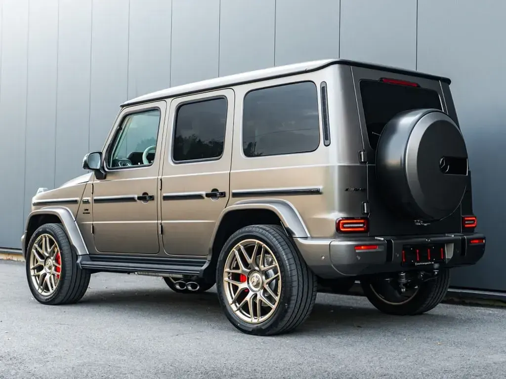 Neu Mercedes G63 AMG AMG 585 PS (430 kW) 2026 Grau SUV