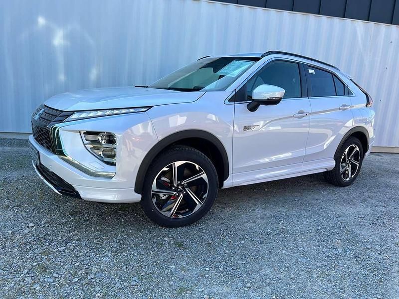 Neu Mitsubishi Eclipse Cross Plus 188 PS (138 kW) 2025 Anden weiß SUV