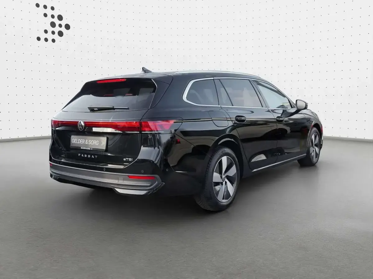 Gebraucht VW Passat Business 150 PS (110 kW) 2025 Grenadillschwarz metallic Kombi