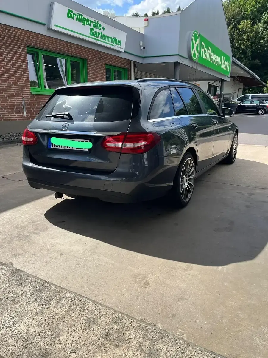 Gebraucht Mercedes C180 116 PS (85 kW) 2015 Grau Kombi