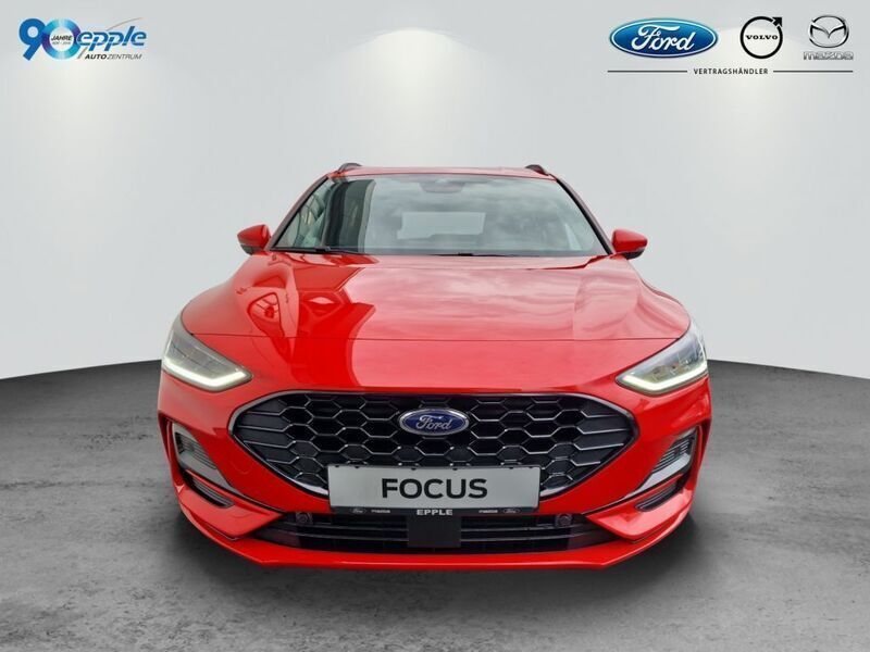 Gebraucht Ford Focus ST-Line 125 PS (91 kW) 2024 Race red Kombi