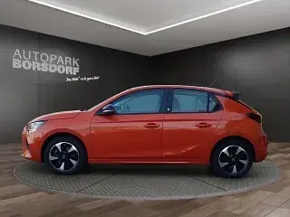 Usado Opel Corsa-e Edition 100 kW (136 HP) 2023 Laranja Citadino