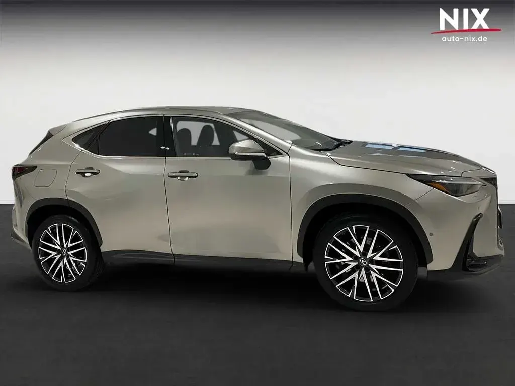 Gebraucht Lexus NX450h+ E-FOUR Luxury Line 306 PS (225 kW) 2024 Silber SUV