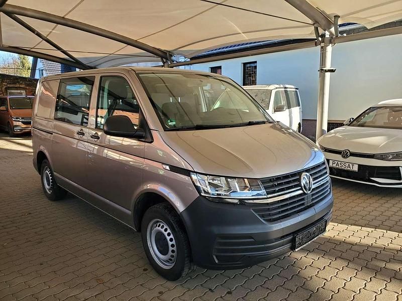 Gebraucht VW Transporter 90 PS (66 kW) 2020 Mojave beige metallic Van