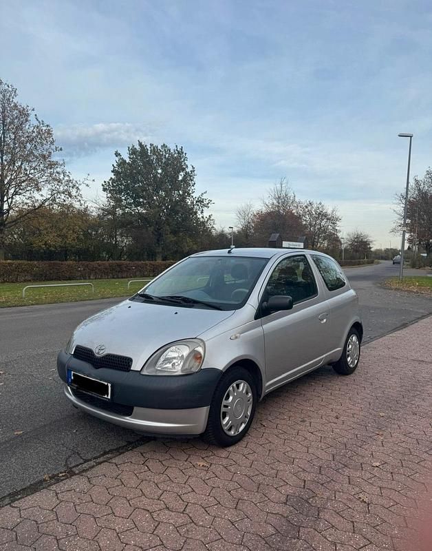 Gebraucht Toyota Yaris 68 PS (50 kW) 2002 Grau Kleinwagen