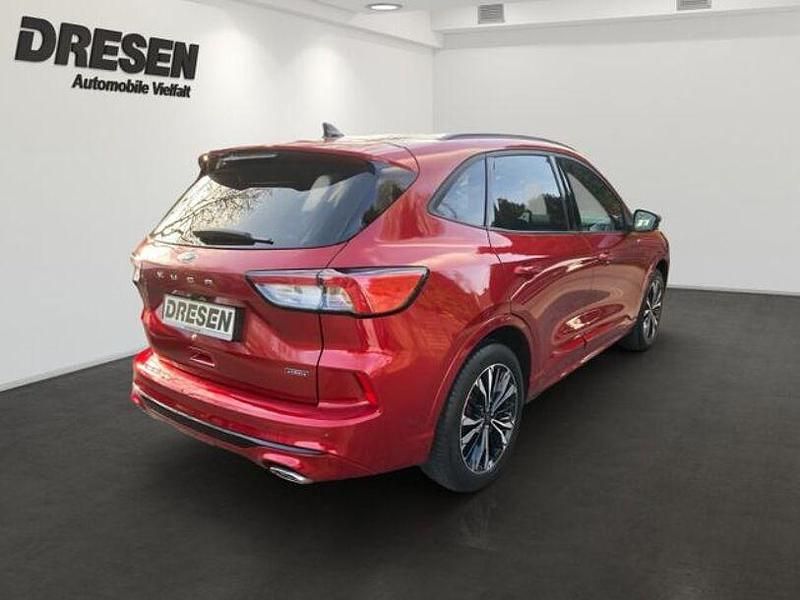 Gebraucht Ford Kuga ST-Line X 152 PS (111 kW) 2024 Rot SUV