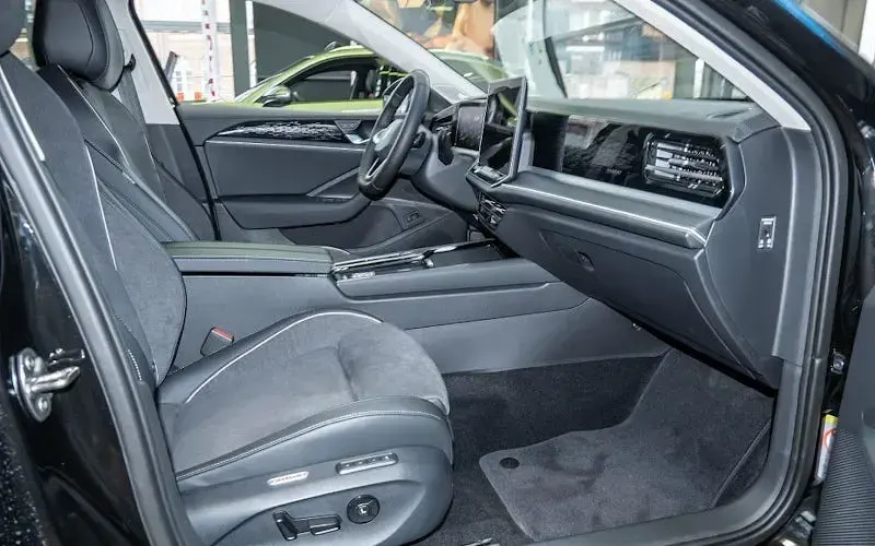 Neu VW Passat Elegance 150 PS (110 kW) 2026 Schwarz Kombi