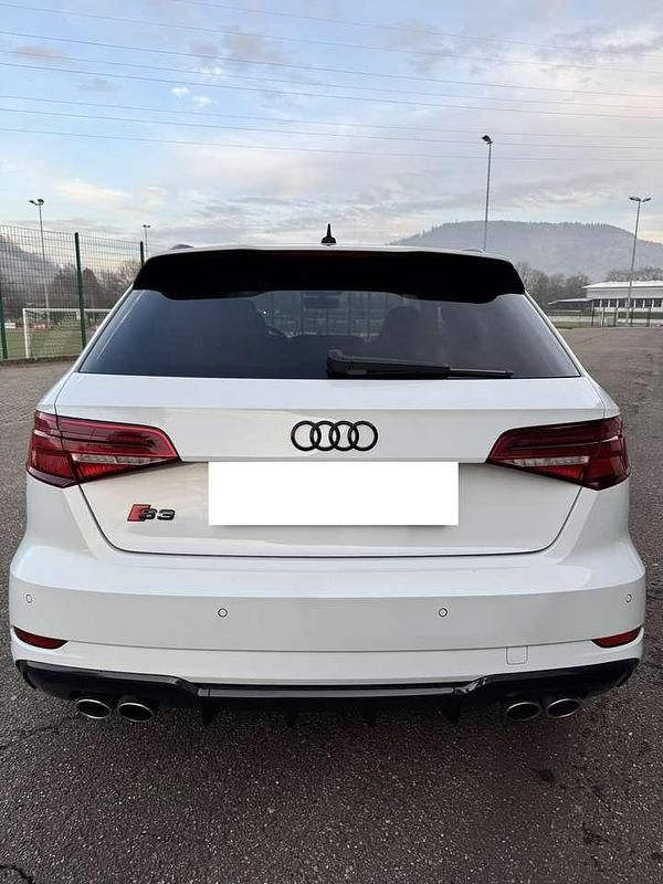 Gebraucht Audi S3 Ambiente 300 PS (220 kW) 2019 Weiß Kombi