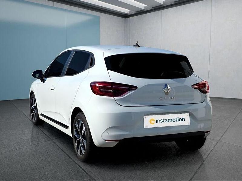 Second-hand Renault Clio V Evolution 67 CP (49 kW) 2023 Alb Hatchback