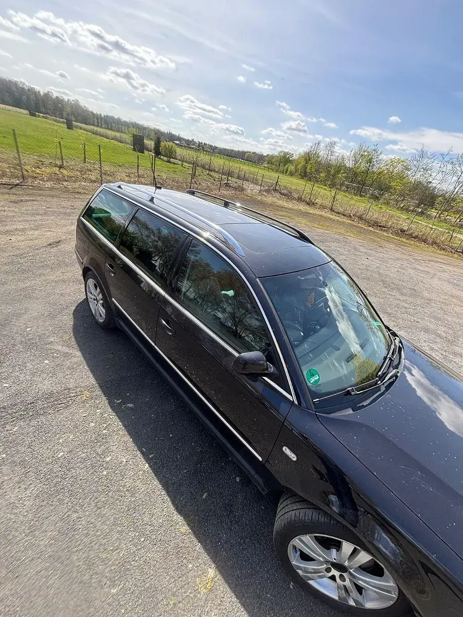 Käytetty VW Passat Executive 150 HP (110 kW) 2001 Musta Farmari