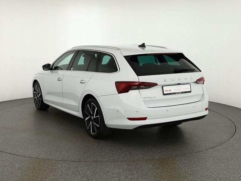 Gebraucht Skoda Octavia First Edition 150 PS (110 kW) 2020 Weiß Kombi
