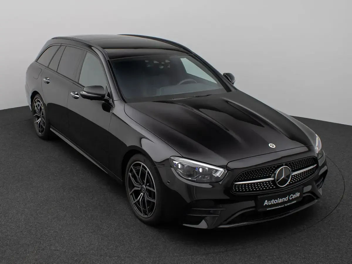 Gebraucht Mercedes E220 AMG 200 PS (147 kW) 2024 Obsidianschwarz metallicschwarz Limousine
