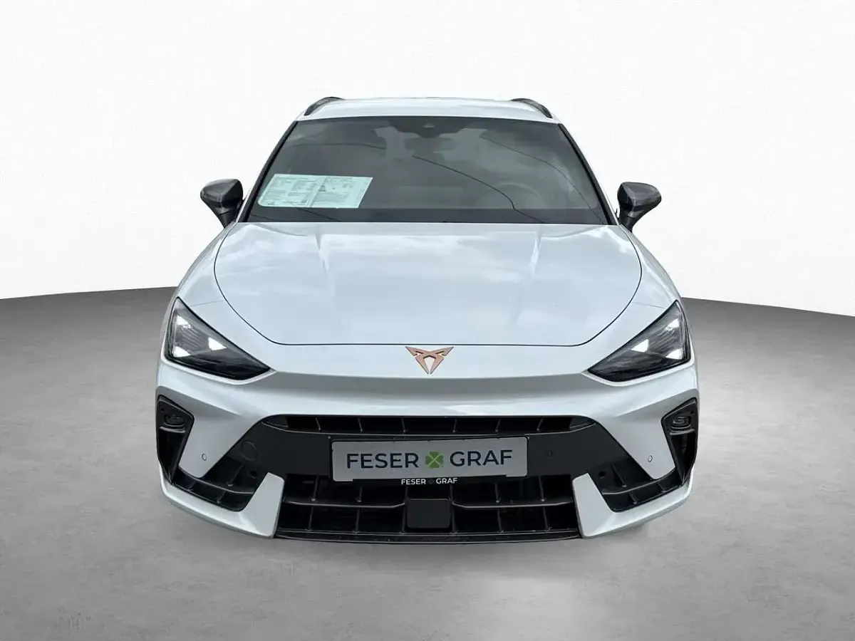 Używany Cupra Leon 150 KM (110 kW) 2025 Biały Kombi