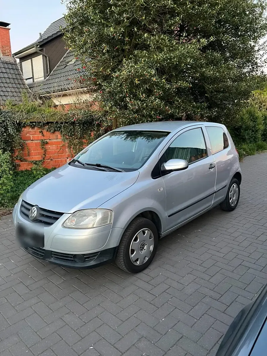 Usata VW Fox 63 CV (46 kW) 2005 Argento Utilitaria