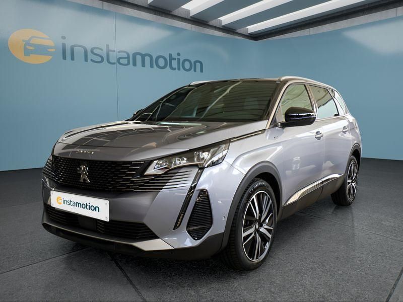 Grau Gebraucht 2023 Peugeot 5008 Van / Kleinbus | 40.399 € (Teuer) - Bild 1/4