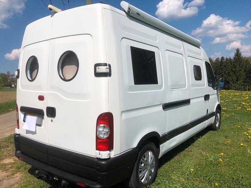 Second-hand Renault Master 120 CP (88 kW) 2009 Alb Monovolum