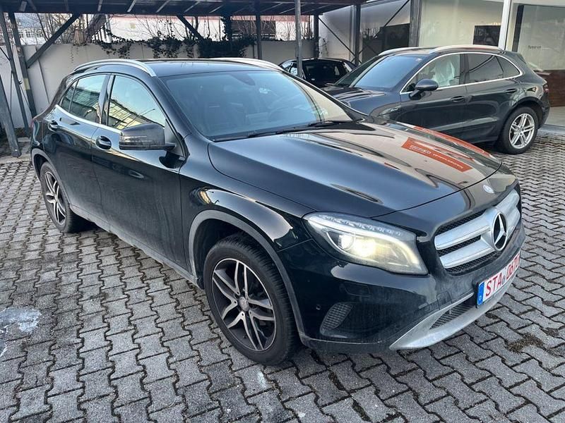 Gebraucht Mercedes GLA180 122 PS (89 kW) 2016 Schwarz SUV