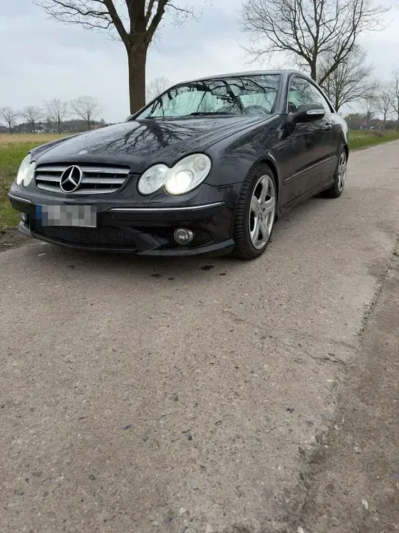 Gebraucht Mercedes CLK220 Elegance 150 PS (110 kW) 2007 Schwarz Coupé