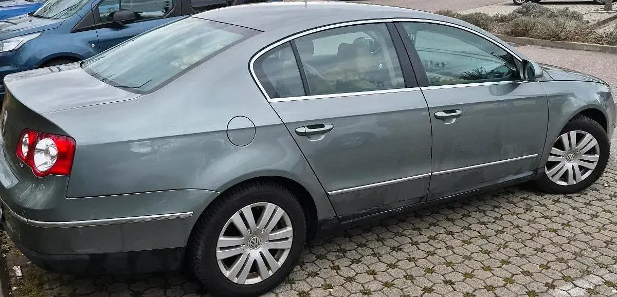 Gebraucht VW Passat 115 PS (84 kW) 2005 Limousine