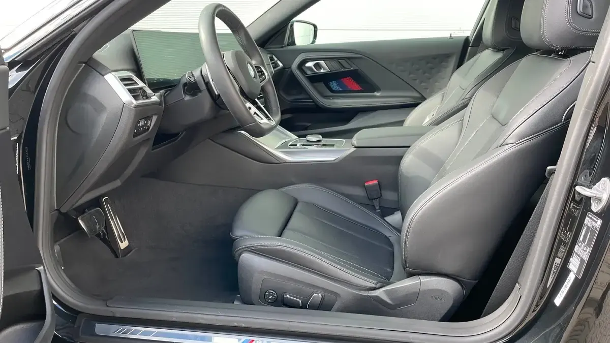 Gebraucht BMW 230 Coupé Efficient Dynamics 245 PS (180 kW) 2025 Saphirschwarz metallic Coupé