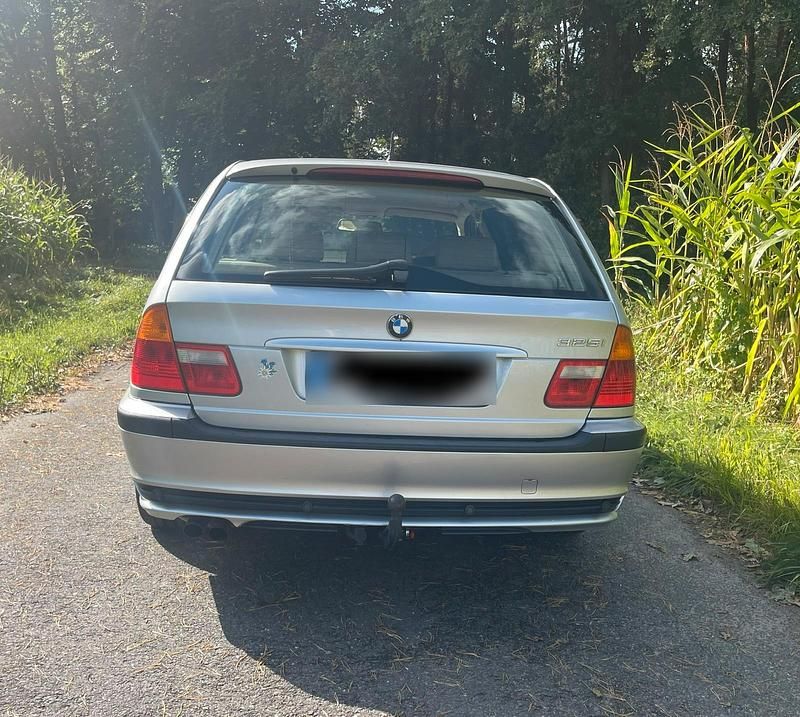 Gebraucht BMW 325 192 PS (141 kW) 2002 Silber Kombi