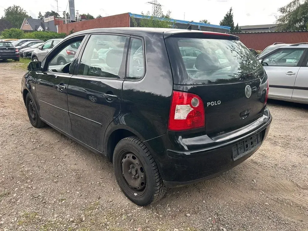 Gebraucht VW Polo Comfortline 64 PS (47 kW) 2005 Schwarz Kleinwagen