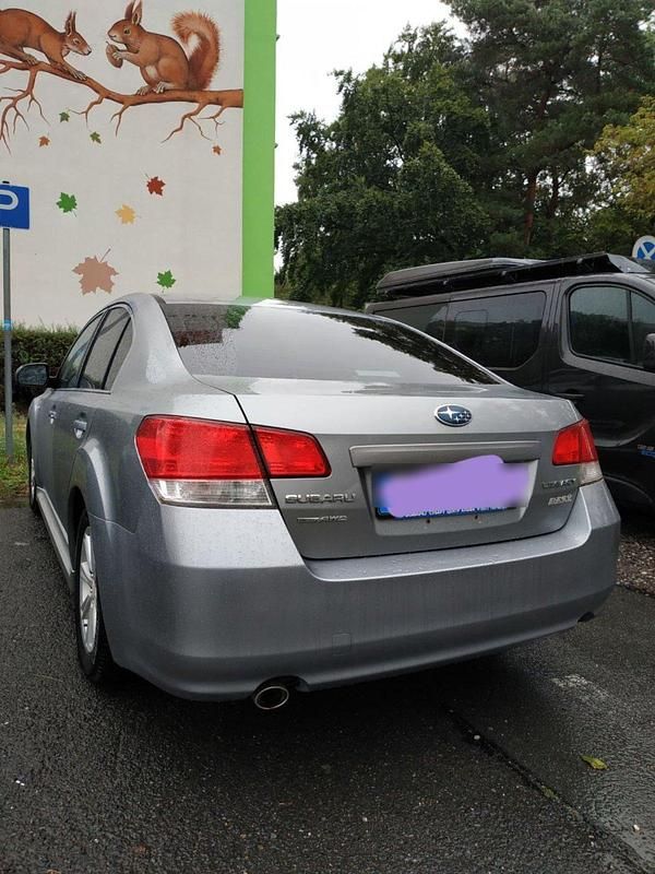 Gebraucht Subaru Legacy 174 PS (127 kW) 2011 Silber Limousine