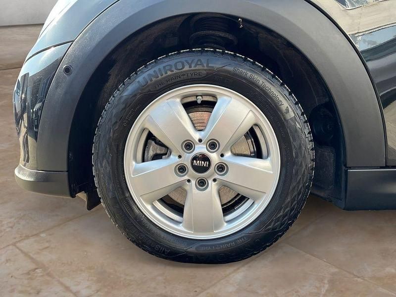 Gebraucht Mini Cooper Essential 136 PS (100 kW) 2024 Schwarz Kleinwagen