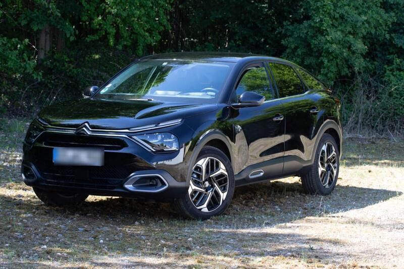 Schwarz Gebraucht 2024 Citroën C4 PureTech Limousine | 22.900 € (Fairer Preis) - Bild 1/4