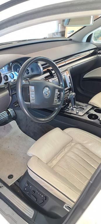 Gebraucht VW Phaeton Individual 239 PS (175 kW) 2009 Weiß Limousine