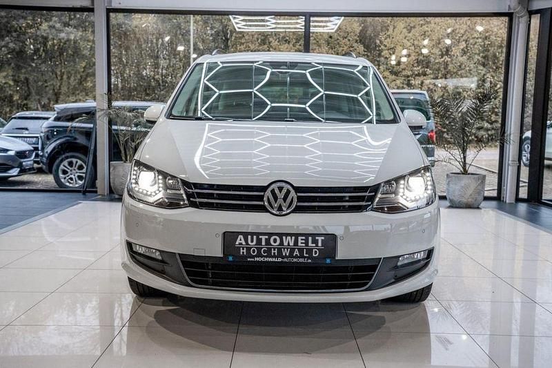 Gebraucht VW Sharan 150 PS (110 kW) 2019 Weiß Van / Kleinbus