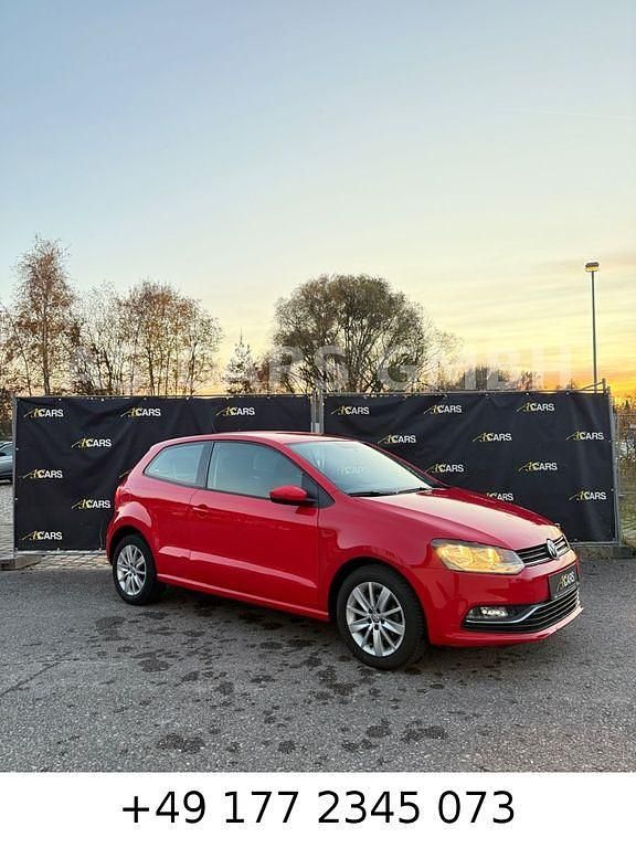 Rot Gebraucht 2015 VW Polo Comfortline Kleinwagen | 10.490 € (Fairer Preis) - Bild 1/4
