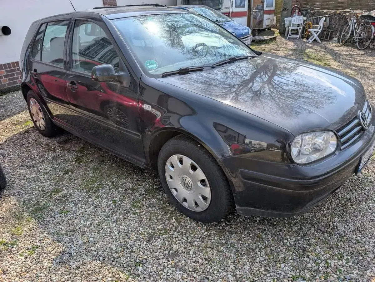 Gebraucht VW Golf IV Edition 116 PS (85 kW) 2000 Schwarz Limousine