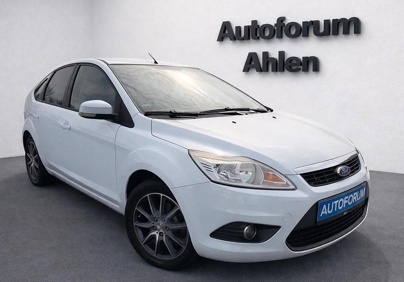 Gebraucht Ford Focus 101 PS (74 kW) 2012 Weiß Limousine