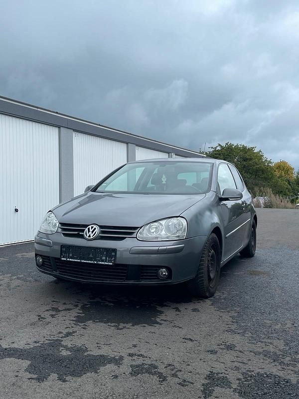 Grau Gebraucht 2008 VW Golf VI Kleinwagen | 2.890 € (Fairer Preis) - Bild 1/4