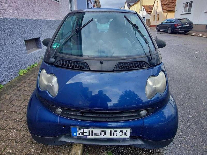 Blau Gebraucht 2003 Smart ForTwo Coupé Coupé | 1.350 € (Fairer Preis) - Bild 1/4
